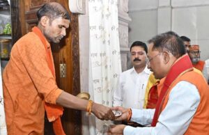 मुख्यमंत्री विष्णु देव साय ने रामनवमी पर श्रीराम मंदिर में की पूजा-अर्चना