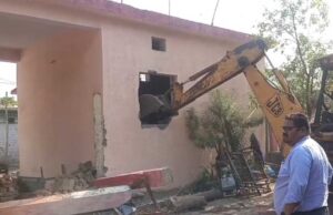 भिलाई में अवैध कब्जों पर चला निगम का बुलडोजर