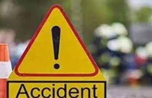 ब्रेक फेल होने से पलटी बस, कई यात्री घायल