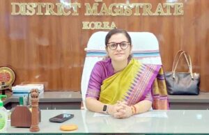 लंबित प्रकरणों को शीघ्र निराकरण करने के कलेक्टर ने दिये निर्देश
