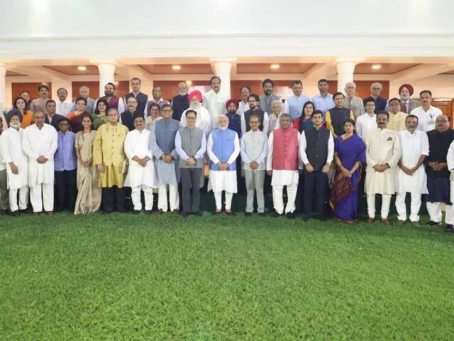 modi2-2.jpg