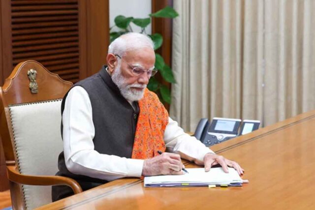 modi4-1.jpg