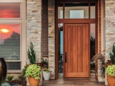 मुख्य द्वार से जुड़े वास्तु टिप्स: सही दिशा और नियम से घर में बढ़ेगी सकारात्मक ऊर्जा और सुख-समृद्धि