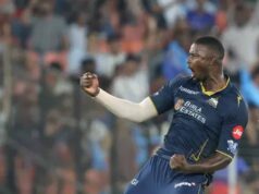 RCB की पारी ढही: 155 रन पर खत्म, अरशद-होल्डर चमके