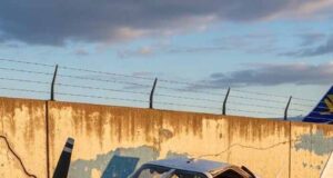 उड़ान के दौरान बड़ा खतरा टला—यूपी में लैंडिंग करते वक्त प्रशिक्षु विमान दुर्घटनाग्रस्त, ट्रेनी पायलट सुरक्षित