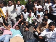 हाईकोर्ट आदेश के बाद लखनऊ में तनाव, विरोध के दौरान वकीलों पर लाठीचार्ज