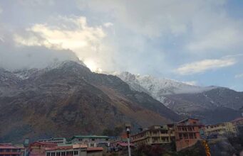 ग्लेशियरों पर मंडराया खतरा, वैज्ञानिकों ने जलवायु परिवर्तन को बताया कारण