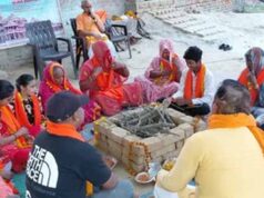 वाराणसी: चार पीढ़ियों बाद सनातन धर्म में लौटे नट बिरादरी के परिवार, गांव में चर्चा तेज