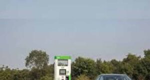 UP को 714 नए EV चार्जिंग स्टेशन का तोहफा, हाईवे और पेट्रोल पंप पर बढ़ेगा नेटवर्क