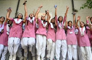 छत्तीसगढ़ 10वीं रिजल्ट: सरकारी स्कूलों का दबदबा, 81% टॉपर्स; 13 जिलों में से 5 में गर्ल्स ने मारी बाजी
