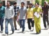 UPSC Prelims: जलती सड़क, नंगे पैर अभ्यर्थी और लंबा पेपर; परीक्षा केंद्रों पर दिखा संघर्ष