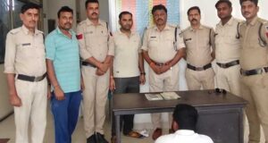 90 हजार रुपये नगद एवं मोबाइल फोन जब्त