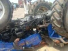 गोसलपुर में बड़ा सड़क हादसा, नेशनल हाईवे पर बस और ट्रैक्टर की जोरदार भिड़ंत, 39 घायल