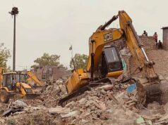 बहराइच में गरजा बुल्डोजर, मदरसा समेत कई अवैध दुकानों पर चली कार्रवाई
