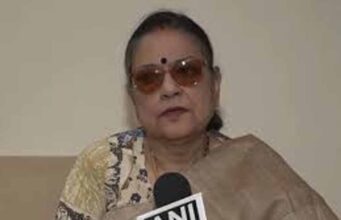 ममता की पार्टी में टूट की आशंका, कई सांसद अलग राह पर