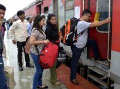 Indian Railways Update: वेटिंग टिकट वालों की मौज, ट्रेन चलने के बाद भी मिलेगी कन्फर्म बर्थ की सुविधा