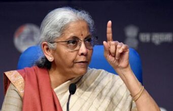 वित्त मंत्री का भरोसा, वैश्विक संकटों के बावजूद घरेलू खपत से मजबूत बनी हुई है भारतीय अर्थव्यवस्था