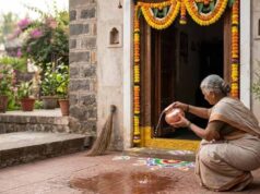 मुख्य द्वार पर जल छिड़काव: वास्तु अनुसार घर में सकारात्मक ऊर्जा बढ़ाने का उपाय
