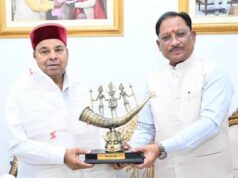 छत्तीसगढ़ के CM विष्णुदेव साय से मिले कर्नाटक के राज्यपाल थावरचंद गहलोत, समसामयिक विषयों पर किया विचार-विमर्श