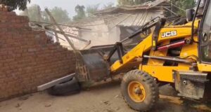 प्रशासन की बड़ी मुहिम, वन भूमि को अतिक्रमण मुक्त कराने 34 मकान ढहाए गए