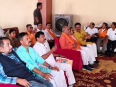 भाजपा किसान मोर्चा ने तुलसी पैलेस में किया 135वें संस्करण का सामूहिक श्रवण