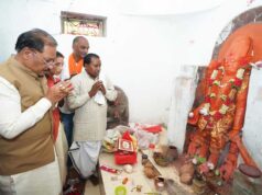 मुख्यमंत्री ख्यमंत्री विष्णुदेव साय ने ऐतिहासिक चतुर्भुज विष्णु मंदिर में की पूजा-अर्चना, प्रदेश की सुख-समृद्धि की कामना