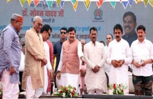नई विकास परियोजनाओं की हुई घोषणा, हितग्राहियों को किये हितलाभ वितरित