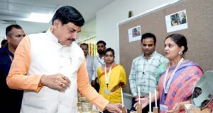 आदिरंग में बिखरे जनजाति संस्कृति और उमंग- उल्लास के रंग