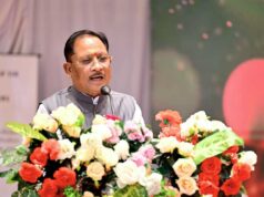 गिधनी पाठ (छुरा) में विकास कार्यों के लिए 20 लाख रुपये तथा धमतरी में सेन समाज भवन हेतु 10 लाख रुपये की घोषणा