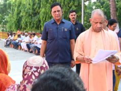 मुख्यमंत्री ने गोसेवा भी की, मंदिर परिसर के भ्रमण के दौरान बच्चों से किया संवाद