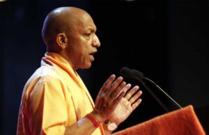 लालू व मुलयाम सिंह यादव की वर्तमान पीढ़ी कांग्रेस का चाबुक भूलकर उसी के साये में कर रही राजनीति