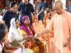 योगी ने सुनी 200 लोगों की समस्याएं, लापरवाही पर अधिकारियों को दी चेतावनी