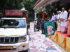 यूपी मैंगो फेस्टिवल में दिखा विशाल आम का जलवा, आधा किलो वजनी फल देख CM योगी भी मुस्कुराए