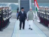 PM Modi Indonesia Visit: इंडोनेशिया पहुंचते ही फाइटर जेट्स ने किया एस्कॉर्ट, भव्य स्वागत की तस्वीरें चर्चा में