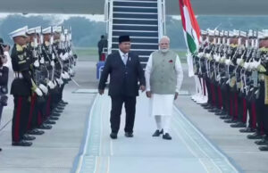 PM Modi Indonesia Visit: इंडोनेशिया पहुंचते ही फाइटर जेट्स ने किया एस्कॉर्ट, भव्य स्वागत की तस्वीरें चर्चा में