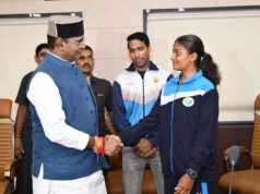 मंत्री सारंग ने एशियन गेम्स के क्वालीफाई खिलाड़ियों का किया सम्मान, टीटी नगर स्टेडियम में की मुलाकात