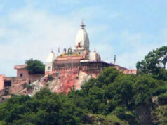 हरिद्वार: मनसा देवी मंदिर का बड़ा फैसला, पारदर्शिता बढ़ाने के लिए पुजारियों की ड्रेस बदली