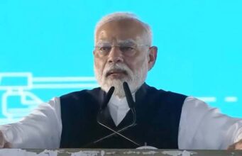 “काम बोलता है”: साणंद इवेंट में पीएम मोदी का मजेदार अंदाज, तालियों से गूंजा कार्यक्रम