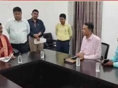 बिलासपुर समीक्षा बैठक में केंद्रीय मंत्री तोखन साहू का बड़ा एक्शन, जल जीवन मिशन की धीमी रफ्तार और बिजली कटौती पर जताई नाराजगी