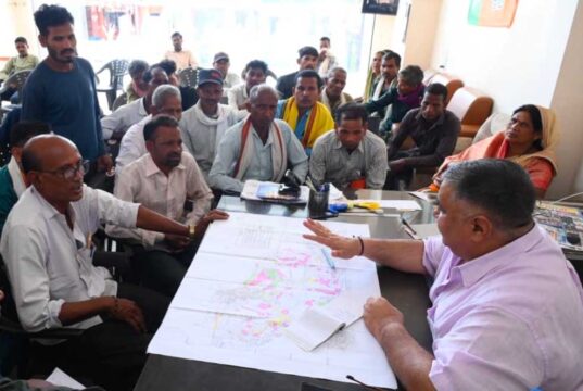 मंत्री राजेश अग्रवाल ने अधिकारियों को त्वरित समाधान के दिए निर्देश