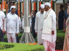 कांग्रेस मुख्यालय में वंदे मातरम् पर सियासी घमासान, सोनिया-राहुल के खिलाफ FIR की मांग; BJP का माफी पर जोर