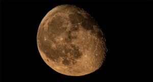 Moon पर माइक्रोब्स की सर्वाइवल क्षमता ने चौंकाया, NASA की स्टडी में सामने आया बड़ा खुलासा