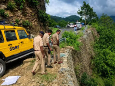 Devprayag-Pauri Road Accident: 250 फीट गहरी खाई में समाई बोलेरो, एक ही परिवार के 5 लोगों की मौत