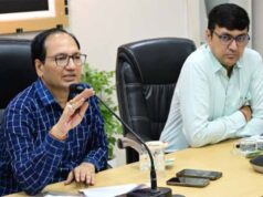 पाठ्यपुस्तक वितरण में लापरवाही पर सख्ती, बिलासपुर कलेक्टर ने निजी स्कूलों को नोटिस देने कहा