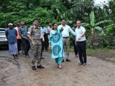 CG Flood Update: क्षतिग्रस्त पुलिया का निरीक्षण करने पहुंचे कलेक्टर, मरम्मत कार्य में तेजी के निर्देश