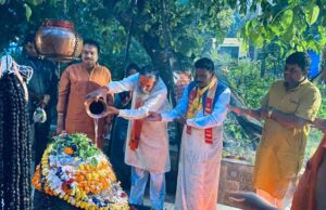 शिव भक्ति में लीन दिखे सांसद भोजराज नाग, सिहावा-नगरी के प्रमुख तीर्थों में किया पूजन