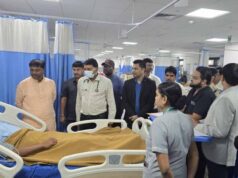 घायल जवानों से मिलने अस्पताल पहुंचे वन मंत्री, सड़क हादसे के बाद जाना हालचाल