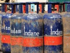 रसोई गैस उपभोक्ताओं को बड़ी राहत! LPG सिलेंडर के दाम ₹200 घटे, देखें आपके शहर का नया रेट