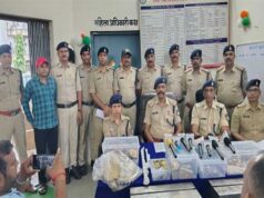 धार्मिक प्रतिमाएं, आभूषण एवं अन्य सामग्री जब्त