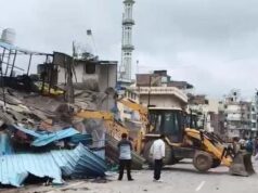 कचहरी चौराहे पर बुलडोजर एक्शन, नोटिस के बाद VDA ने हटाया जायका रेस्टोरेंट का निर्माण